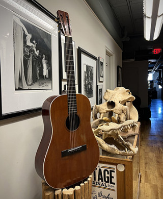 Vintage Guitars - Fine Fretted Instruments Since 1970 Vintage Guitars - Fine Fretted Instruments Since 1970