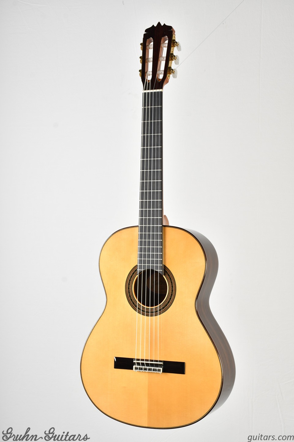 Ramirez SPR Spruce at Gruhn Guitars