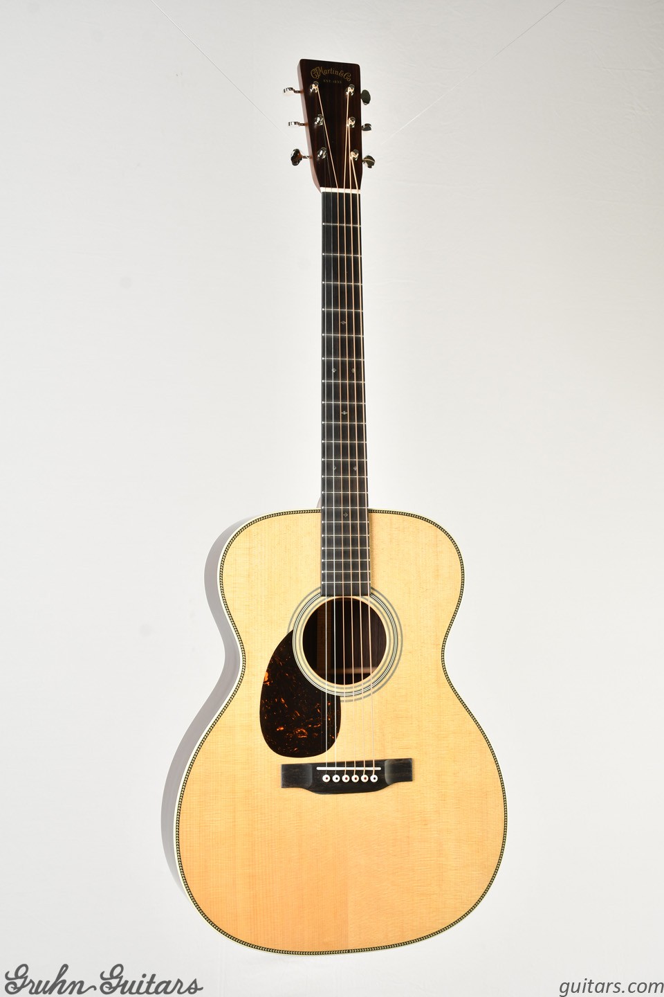 Martin OM-28 Left-handed at Gruhn Guitars