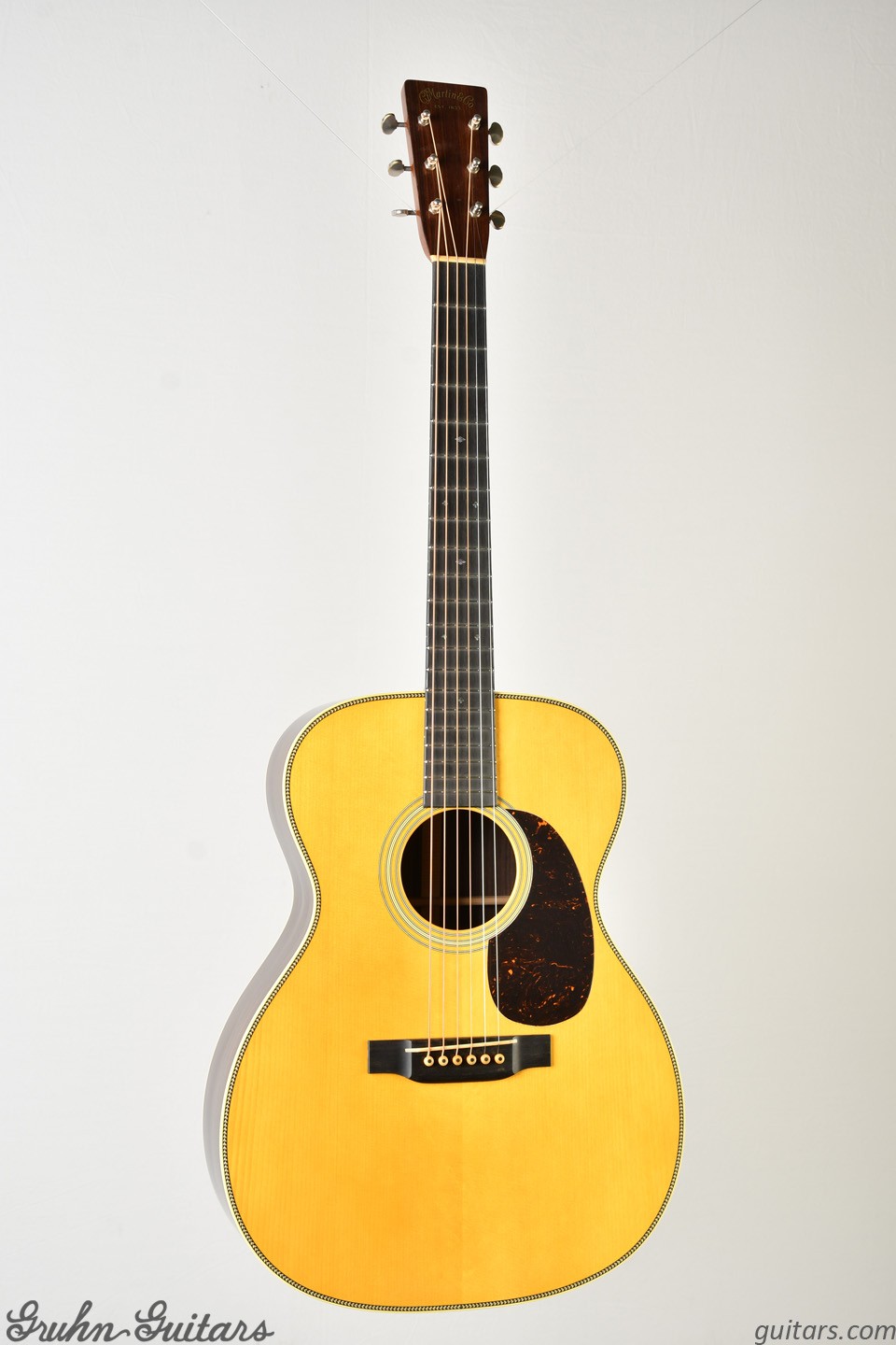 Martin Custom Shop 000-28 Custom Authentic 1937 Stage 1 Aging at Gruhn Guitars
