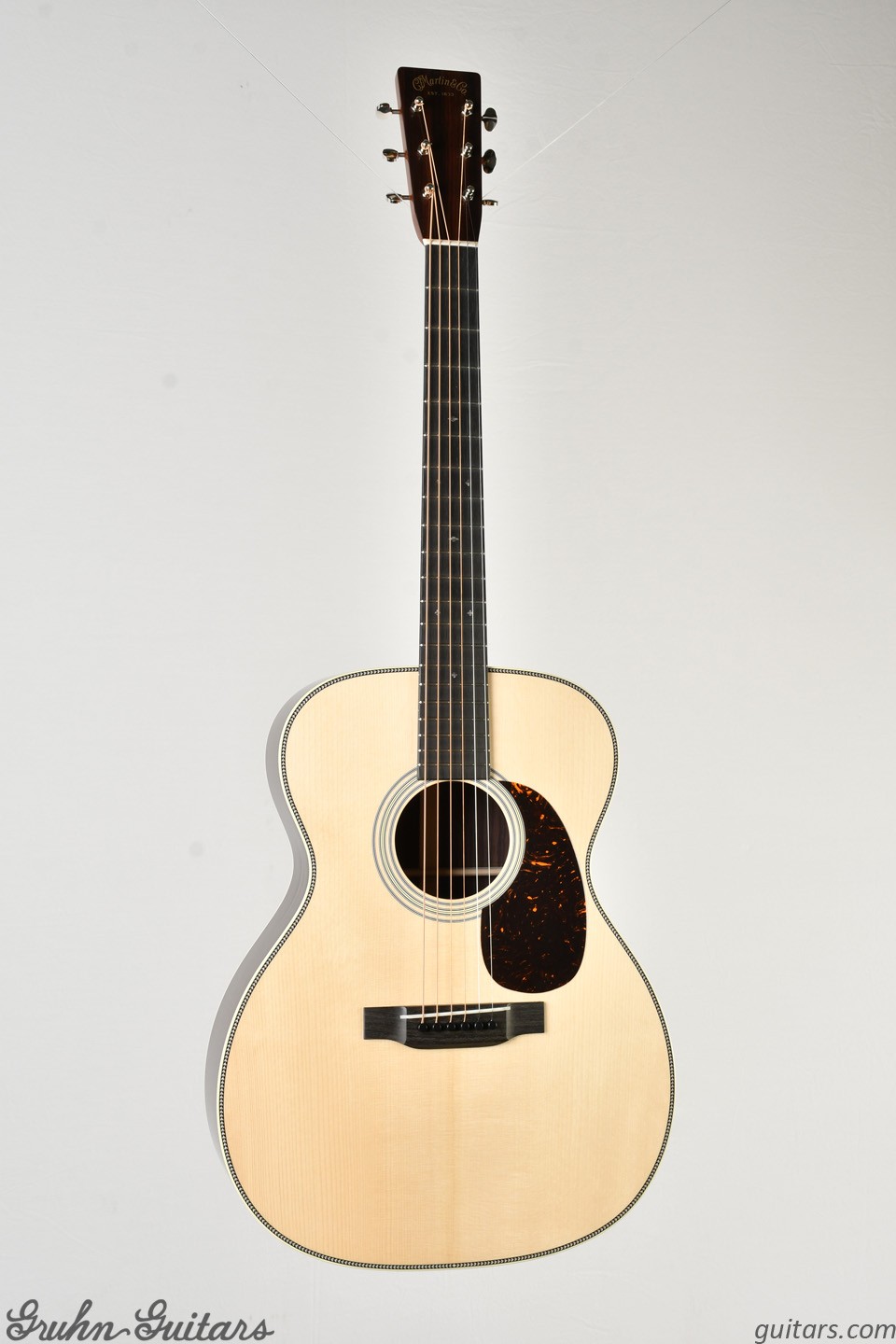 Martin Custom Shop 000-28 Custom Authentic 1937 at Gruhn Guitars
