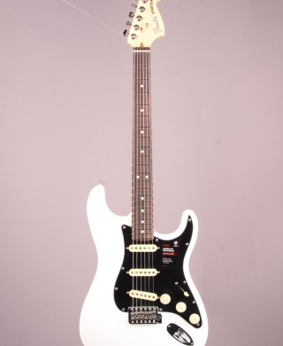 Fender American Performer Stratocaster®, Olympic White New | Gruhn 