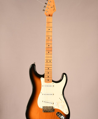 Rusty Harness touch Fender American Vintage Reissue '57 Stratocaster 1990 | Gruhn Guitars