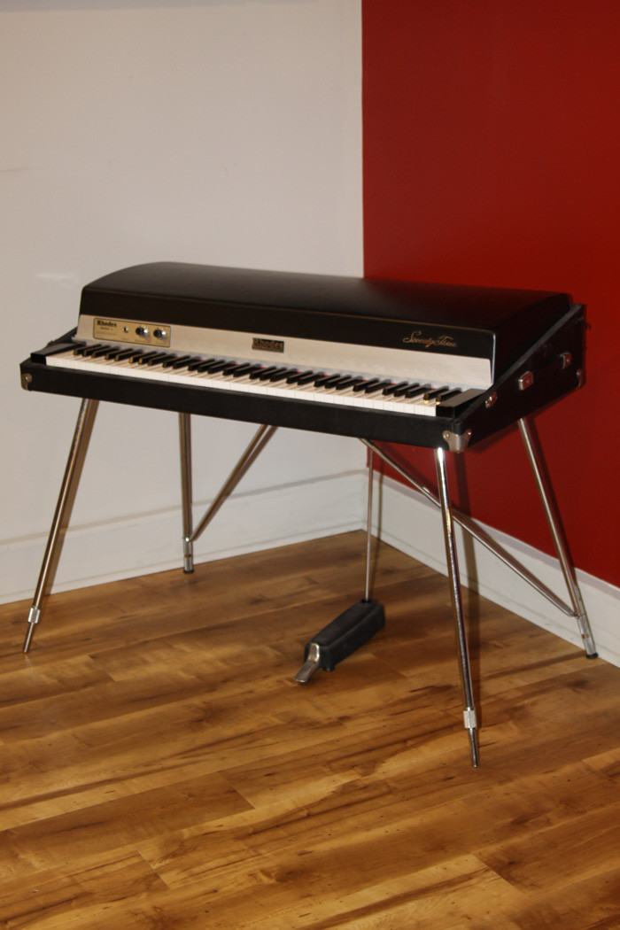 Fender Rhodes Mark 1 1977 г.Fender Rhodes Mark 1 1977 г.  