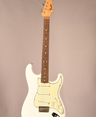 Fender Stratocaster (non-tremolo) 1964 | Gruhn Guitars
